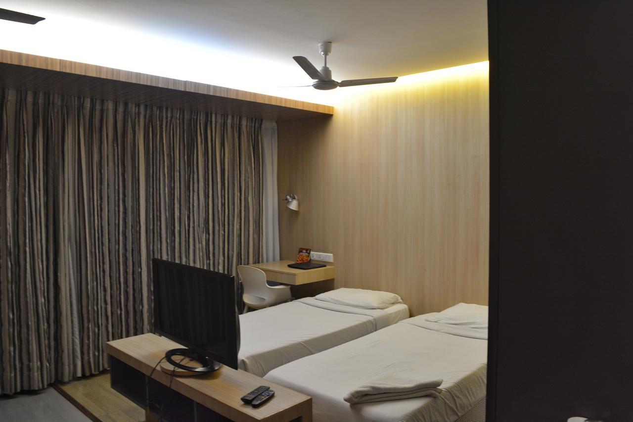 Satkar Paradise Aparthotel Manipal Bagian luar foto